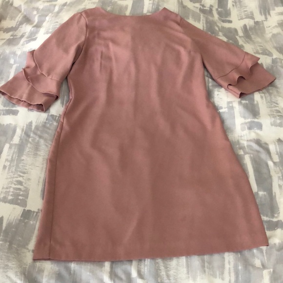 Banana Republic Dresses & Skirts - Banana Republic pink dress with statement sleeves